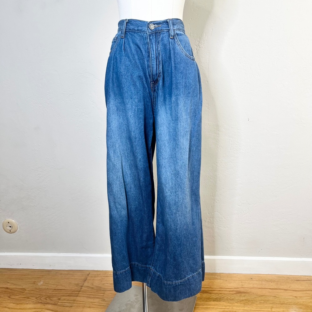 Habitual Wide Leg Pleated Denim Cropped Jeans Blue Medium Wash Size 8 / 29